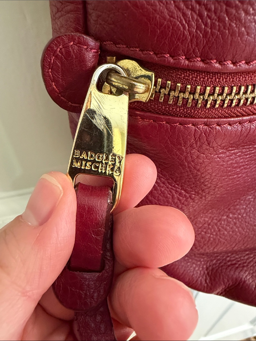 Badgley Mischka Burgundy Leather Shoulder Bag with Gold Accents - Picture 2 of 12